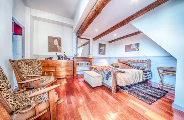 Heart of town/family and exotic 100m2/2 BR