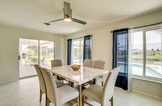 Heated Pool & Spa: Canal-Front Home Near Beaches