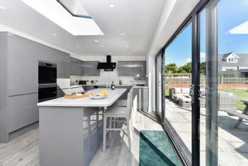 Heatherslade House - Hot Tub, Dog Friendly