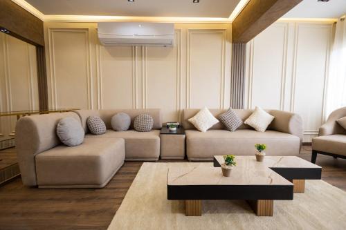 Heliopolis Haven With Open View - Close to Airport