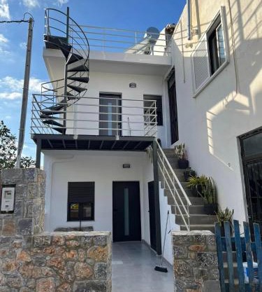 Helios Stays - Sisi Private Apartments