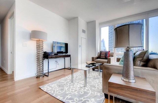 Hells Kitchen 1 Deluxe BR city view | near Times Square