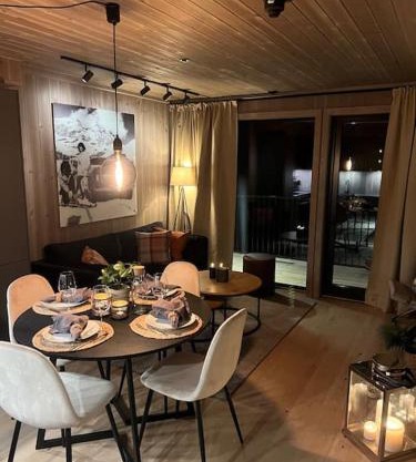 Helt ny leilighet ski in- ski out i Hemsedal