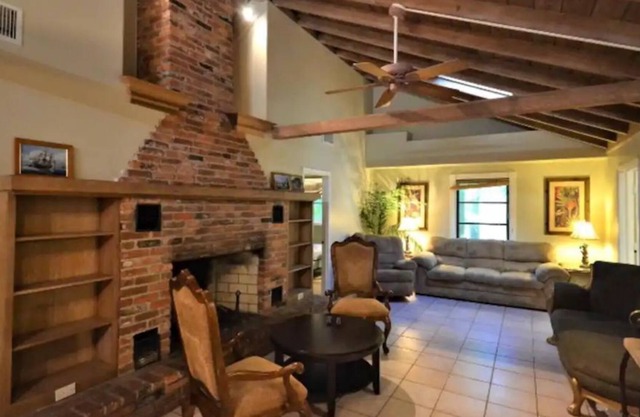 Hemmingway Hideaway House