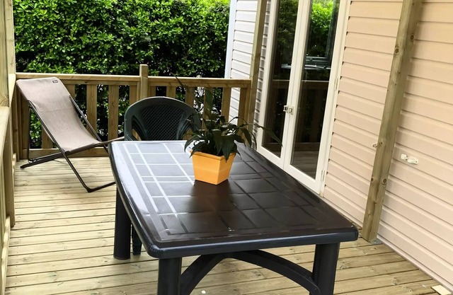Hermitage campsite * - RIVIERA SUITE 4 to 6 people - 4 people. included in the price