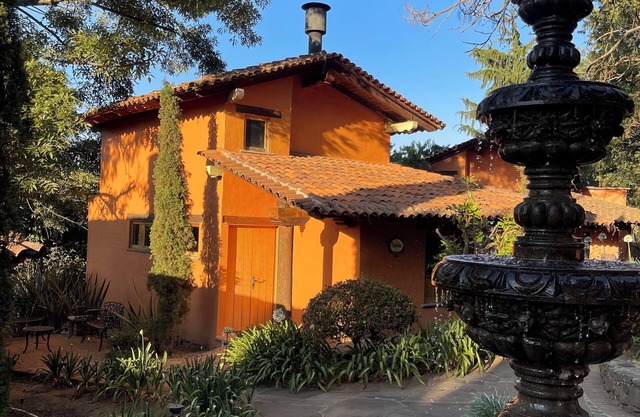 Hermosa Cabaña de Lujo con Jardines Amplios
