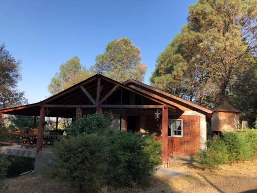 Hermosa Cabaña en bosque muy cerca Patzcuaro