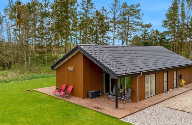"Herwarth" - 2.3km from the sea by Interhome