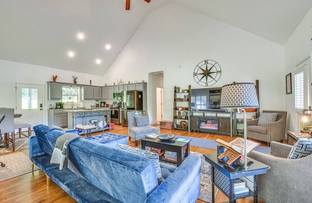 Hiawassee Cabin Near Lake Chatuge + AT Trailheads