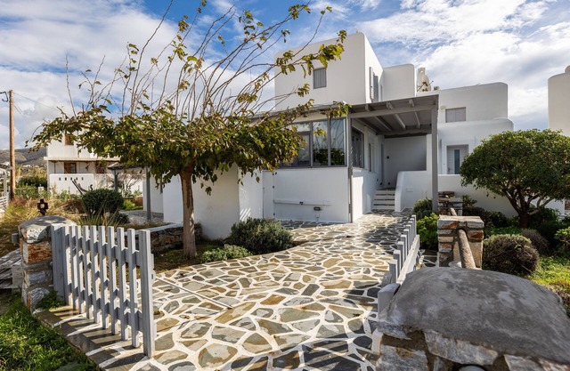 Hidden Gem, 2Br Family Villa, with Sea View | Naxos Mikri Vigla Beach