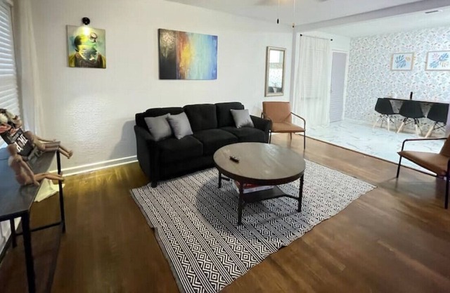 Hidden Gem 3BR w/ Full Kitchen