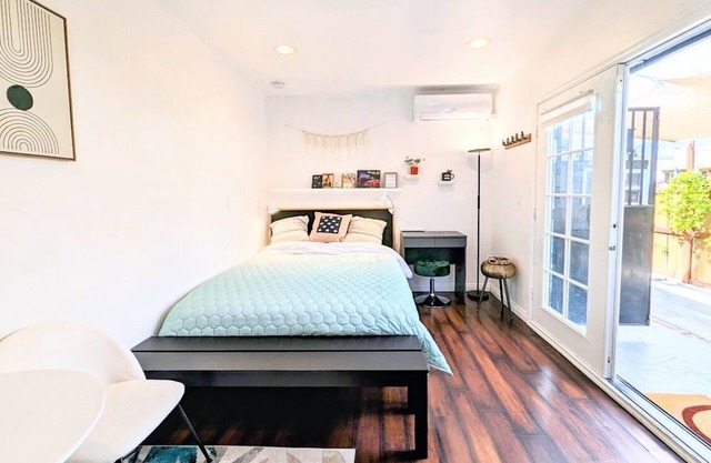 Hidden Gem/Tiny Home w Large 1ba on Rt 66 near City of Hope and Everything
