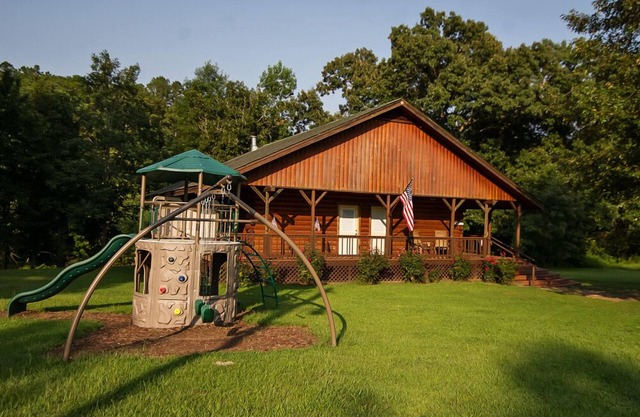 Hidden Valley Retreat- Broken Bow/Hochatown- 2bd