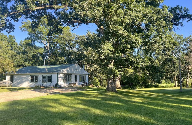 Hideaway at the Ponderosa- 3bd, 1Ba Country Cottage