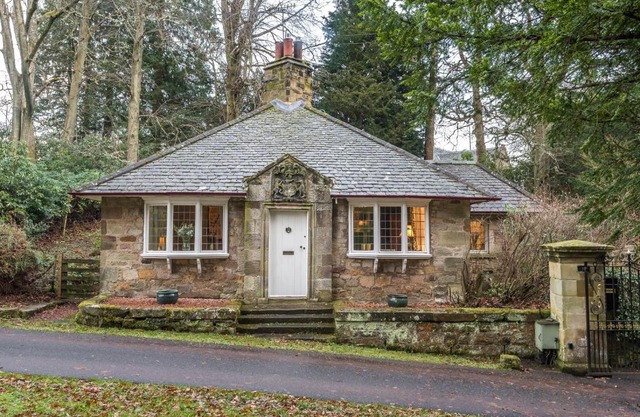 Hideaway country cottage near Edinburgh