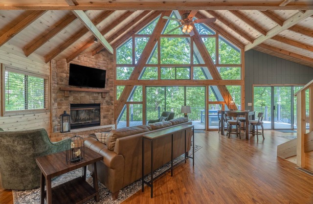 Hideout in the Woods by Innsbrook Vacations!