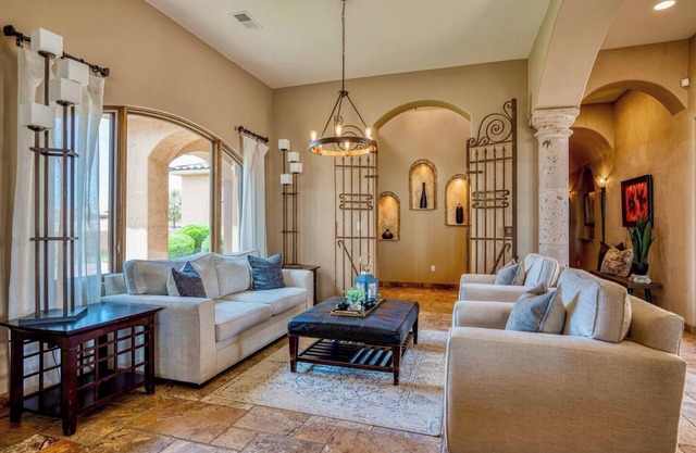 High Desert Mountain View 4bd/5ba Tranquil Retreat