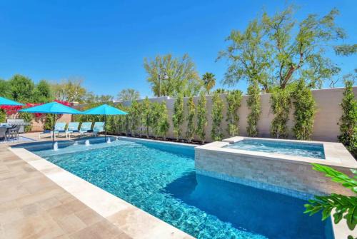 High End Indio 5BR with Saltwater Pool