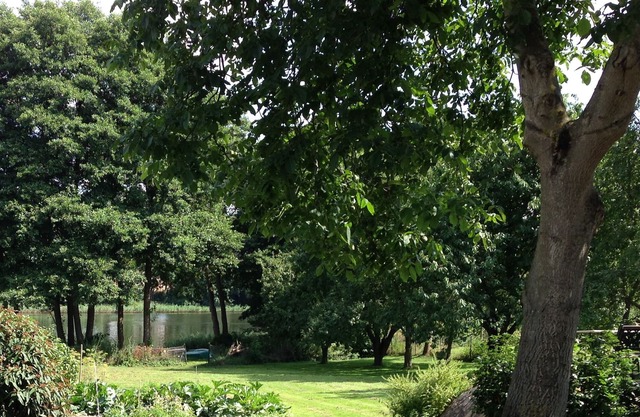 High quality apartment with lake view and large roof terrace