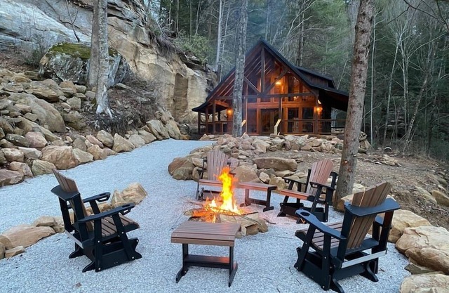 Higher Standards-RRG-Hot Tub- Hand Crafted Detail