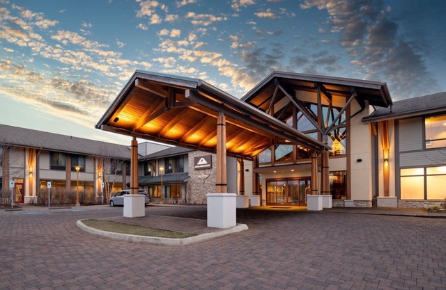 Highland Queen Suite | Comfort & Resort Access