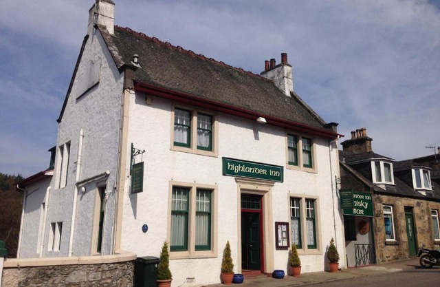 Highlander Inn