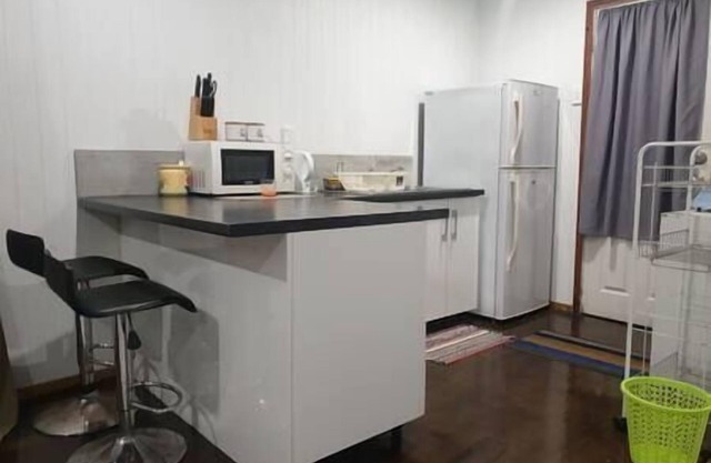 Hill Studio-2, Vailima | Free-Wifi, Aircon, Netflix, Cool