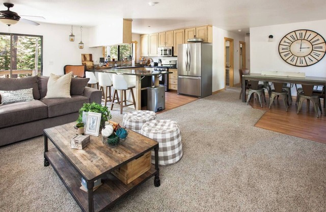 Hillside Hideaway | Recently Renovated w/Backyard