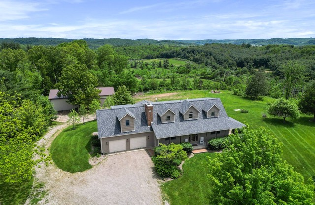 Hillside Lodge | Hocking Hills