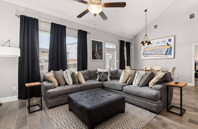 Hilltop Casa | Chef Kitchen, Gated Entry, Office