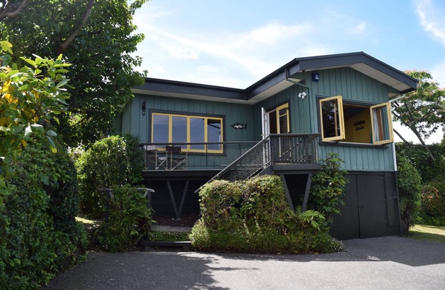 HILLTOP COTTAGE TAUPO