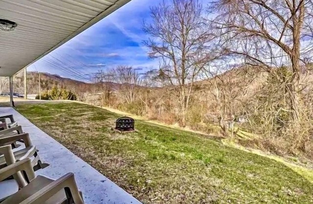 Hilltop Hideaway - Hidden Gem - Mountain View