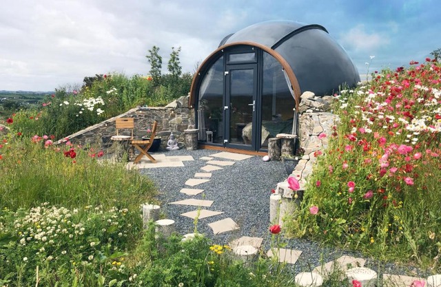 Hilltop Hideaway - Secluded pod with private hot tub