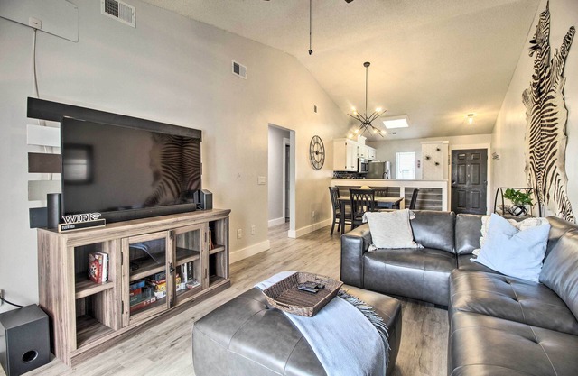 Hinesville Condo: Grill, 4 Mi to Fort Stewart