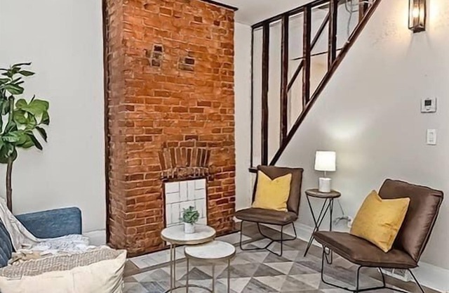 Hip & Bright 2BR Lawrenceville Home -Easy Parking