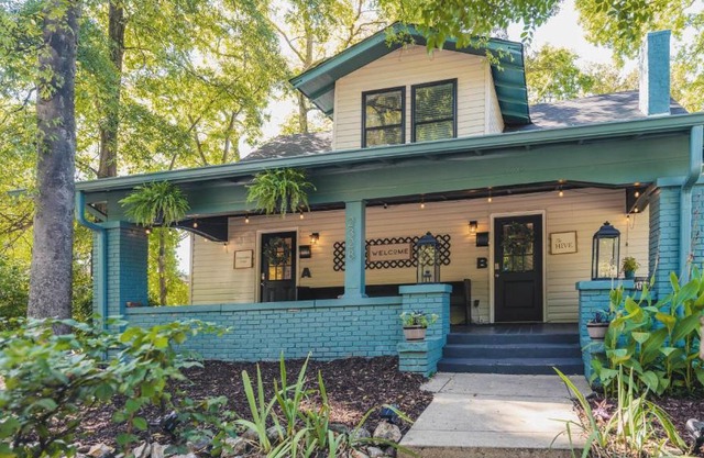 Hip Duplex Near UAB Perfect For Groups