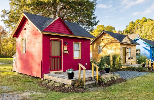 Hippie Hideaway - Tiny House w/Fire Pit & BBQ
