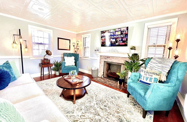 Historic Alston-Charlotte Cottage in Downtown New Bern!