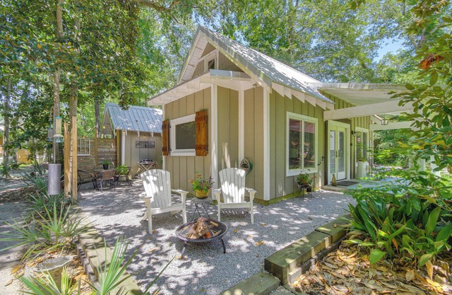 Historic Biloxi Bay Cottage w/Beautiful View