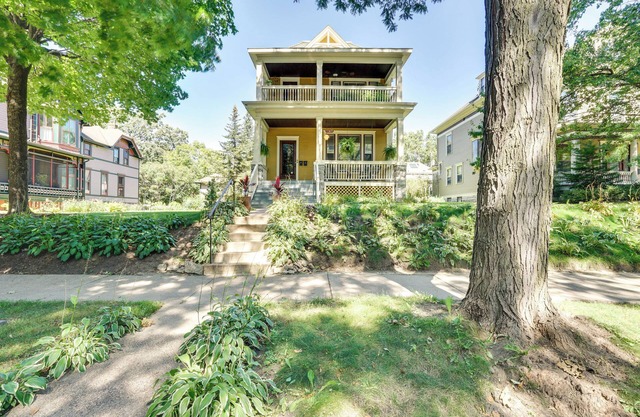 Historic Cathedral Hill Unit w/Shared Backyard!