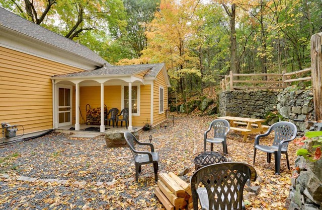 Historic Home in Taylors Falls with Patio and Fire Pit