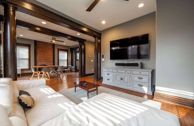 Historic Hoosier Home w/Modern Touches in Fall Creek