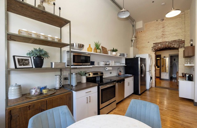 Historic Luxury Condo in downtown Knoxville