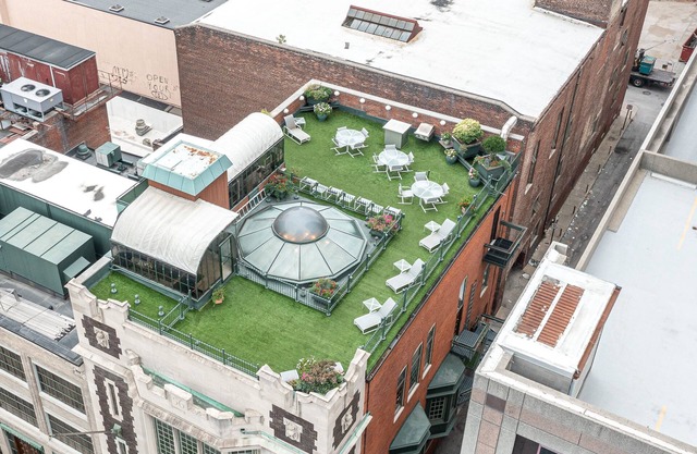 Historic luxury townhouse in the heart of downtown Indianapolis