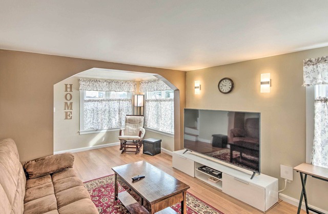 Historic Meredith Home: Walk to Town Center!