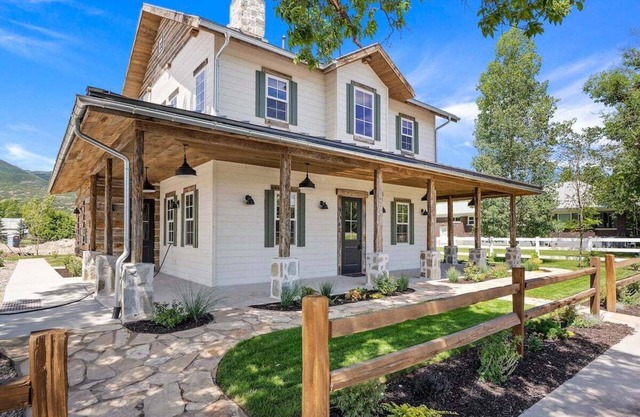 Historic Midway Farmhouse