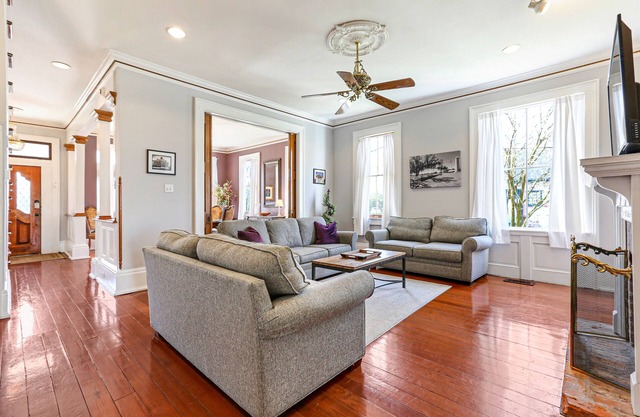 Historic New Orleans Gem - only 10 minutes- 4 Miles from French Quarter