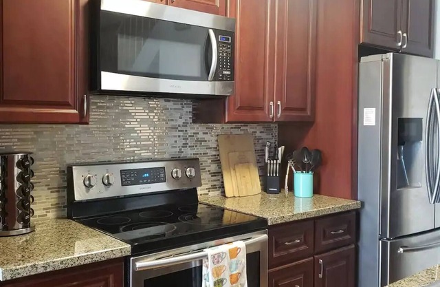 Historic Niles Condo Near Bart & Shopping Center