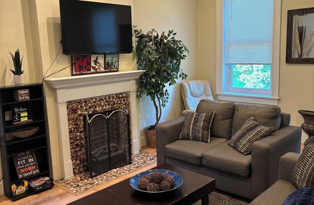 Historic, quiet 2 Bdrm/office space Full Condo