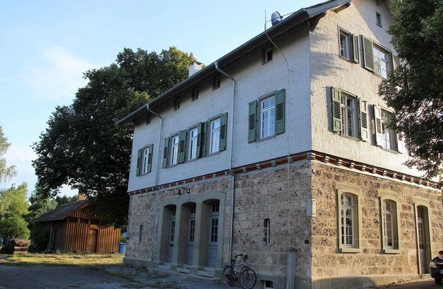 historic railway station, apartment in the renovated and refurbished monument, Bahnhofsg